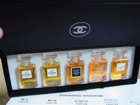 miniature set deperfume import chanel 5|chanel mademoiselle perfume gift sets.